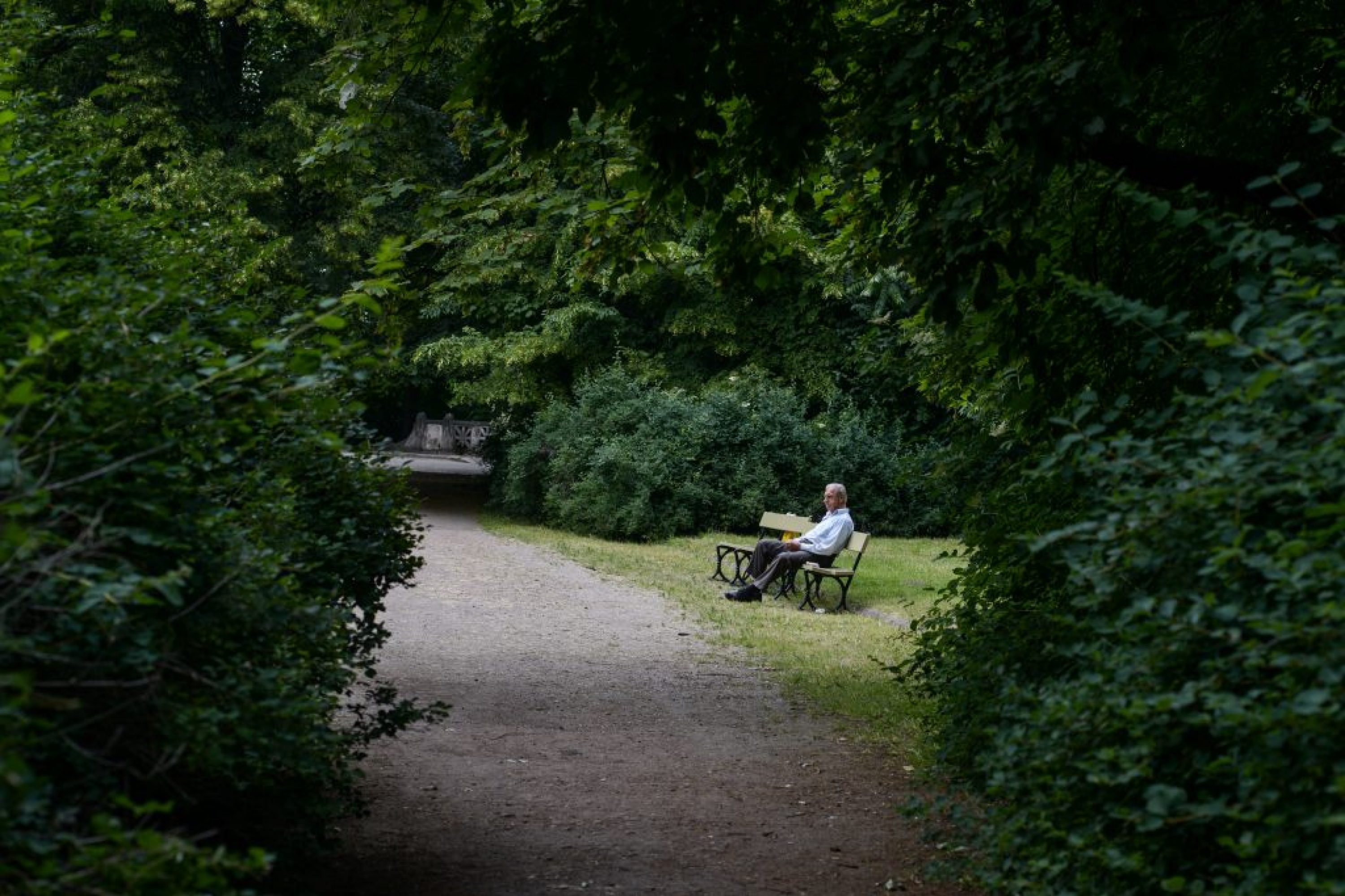 Les vieux dans les parcs